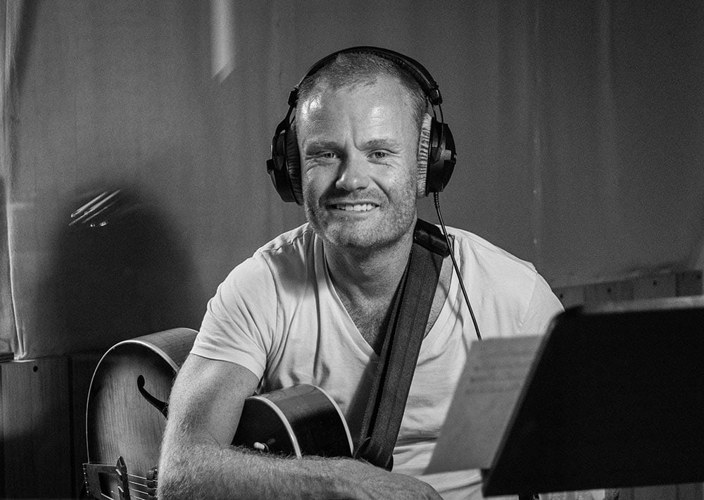 Morten Haugshøj, guitar